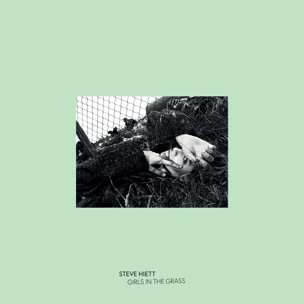 Steve Hiett – Girls In The Grass